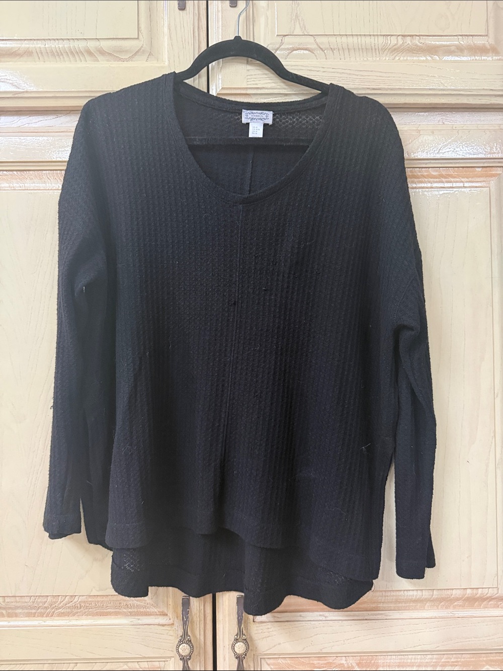 Kaisely Black Women's Ribbed V-Neck Sweater